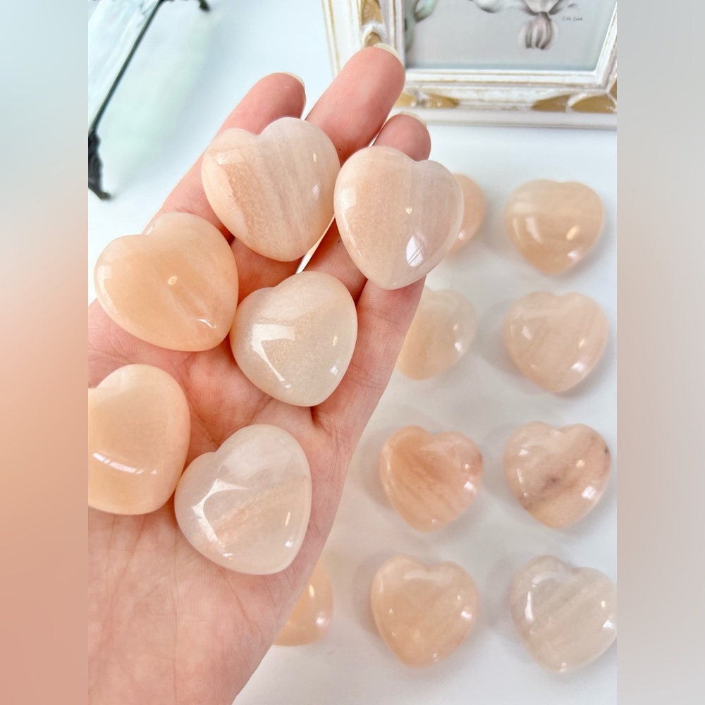 One Peach Aventurine Mini Heart Crystal Pocket Stone Crystal Carving Healing Gem